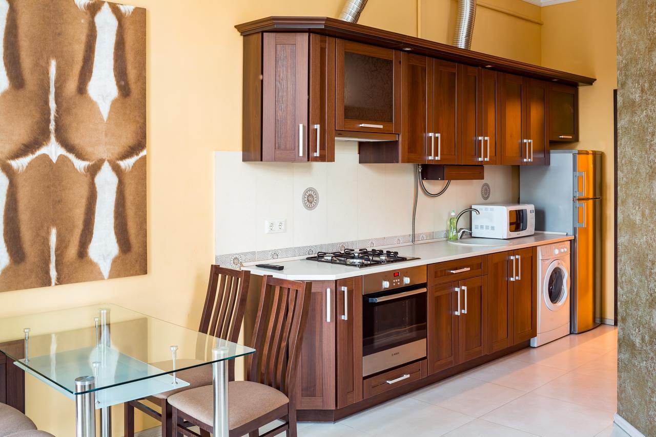 Leogrand Apartments On Doroshenka Street 1 Lviv Bagian luar foto